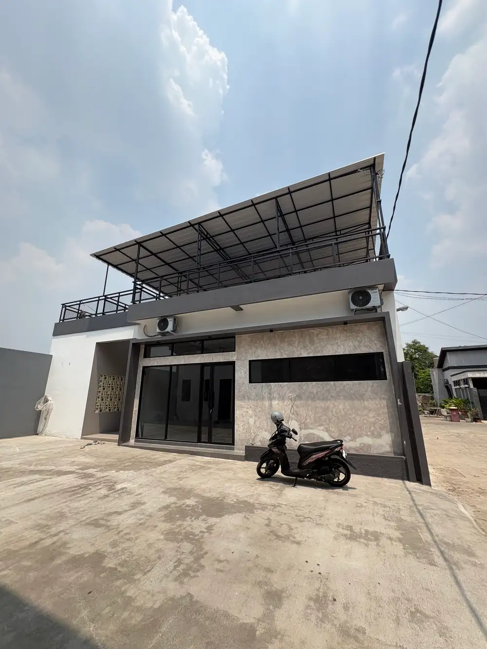 Dokumentasi lanjutan pekerjaan pembangunan bangunan kantor oleh Solusi Bangun Jaya